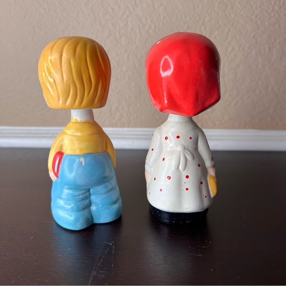 Vintage 1980’s Sophia-Ann Kissing Boy & Girl, Bobble Head, Valentine’s Day Gift - Picture 3 of 5